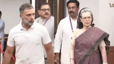 Sonia, Rahul Gandhi cast their votes for VP election