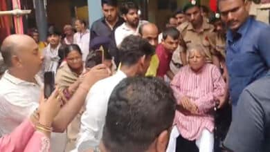 RJD chief Lalu Yadav performs 'pind daan' with family at Vishnupad temple during Pitru Paksha fair in Gaya