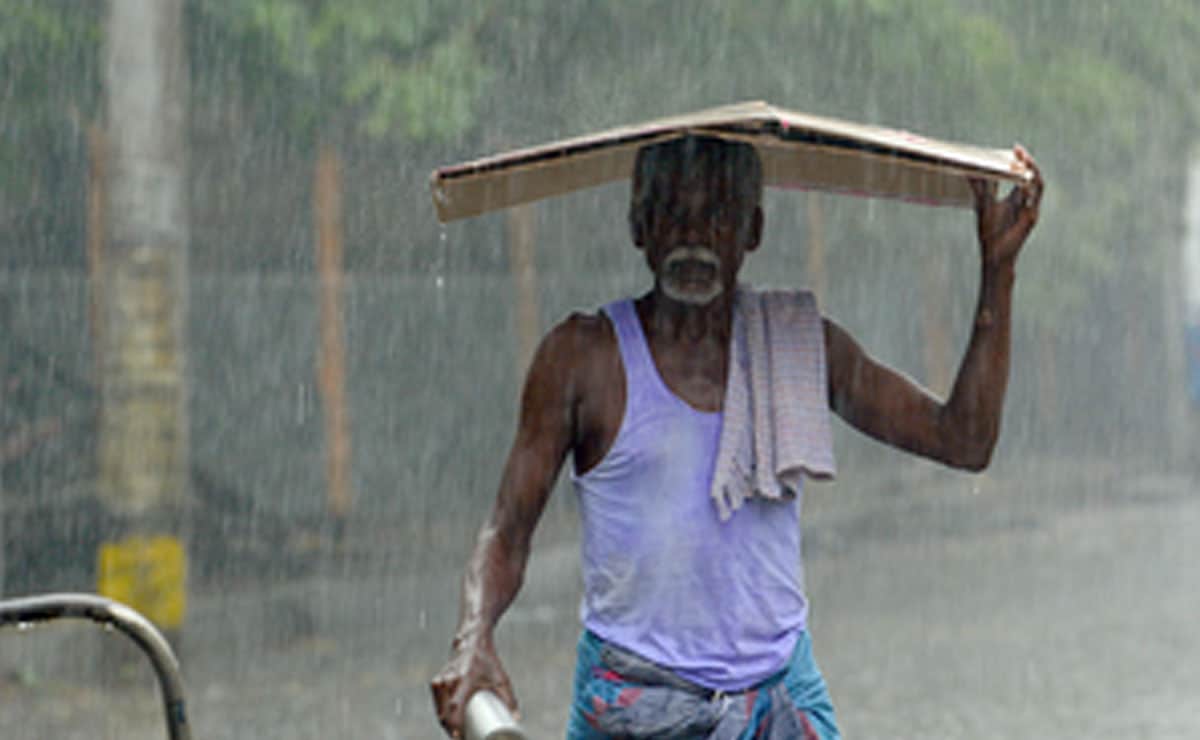 Weather department predicts heavy rain in 12 TN districts today