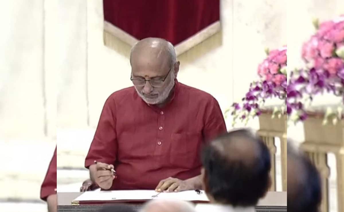 CP Radhakrishnan takes oath as 15th Vice President of India