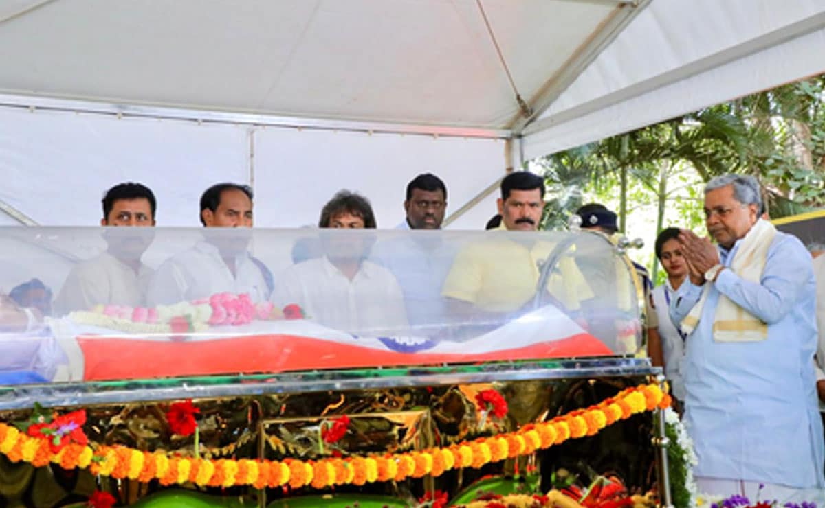 Siddaramaiah announces memorial for Padma Bhushan awardee SL Bhyrappa