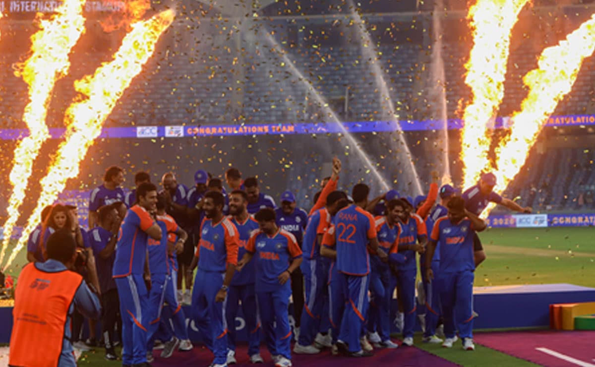 Telangana, Andhra CMs congratulate Team India on winning Asian Cup