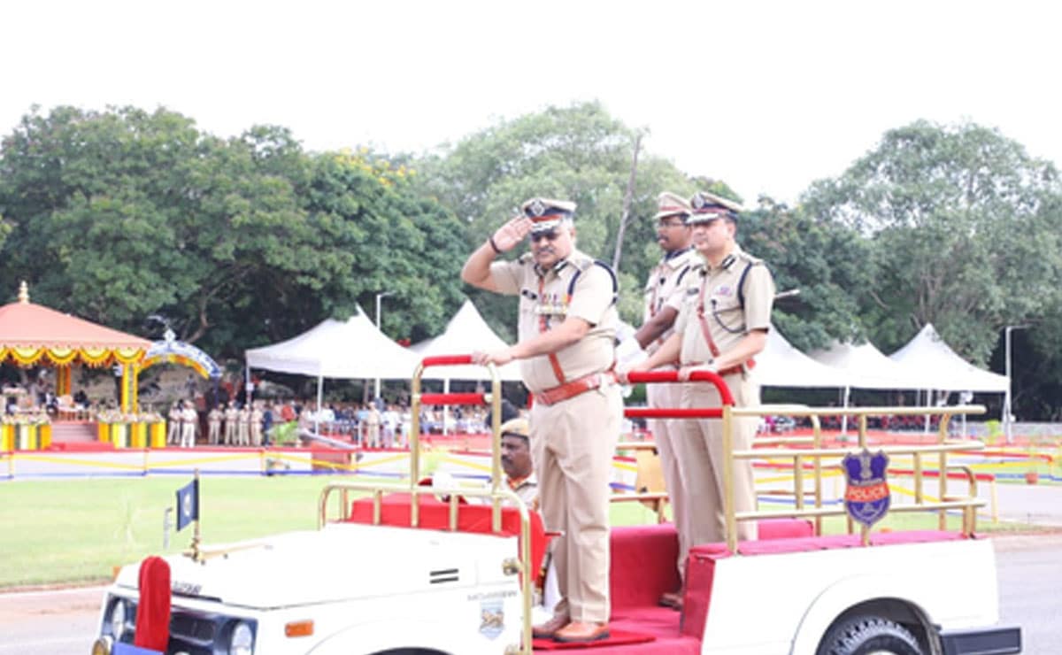 Challenges of cybercrimes, narcotics to continue, says Telangana's outgoing DGP