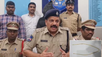 Chain Snatching Incident in Mehdipatnam, Police Constables Brave Chase to Nab Accused