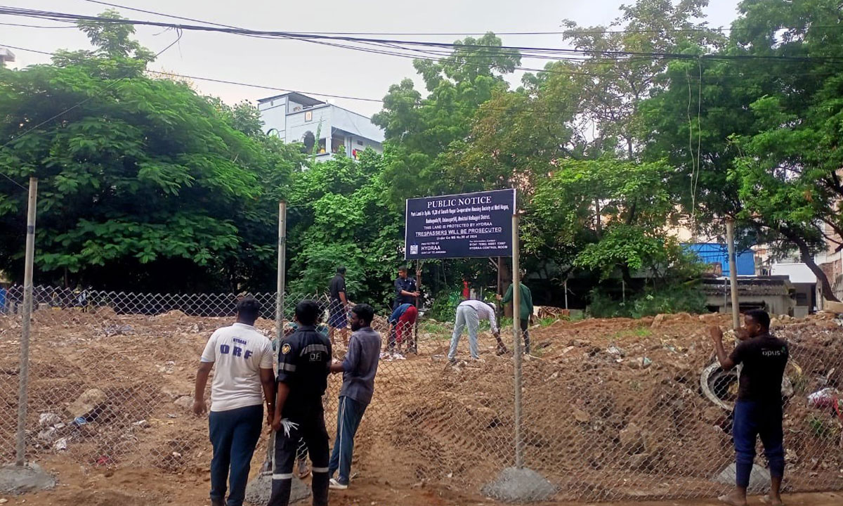 HYDRAA Cracks Down on Encroachments, 1,600 Sq. Yards of Park Land Secured in Moosapet
