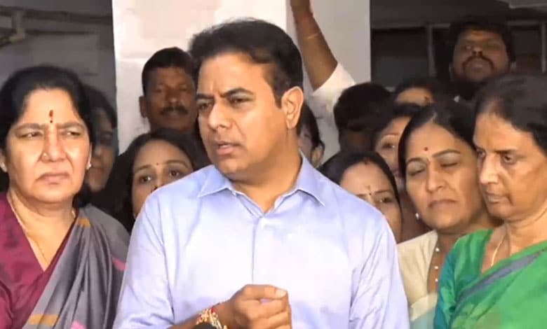 KTR Welcomes High Court Verdict on Group-1 Mains Results