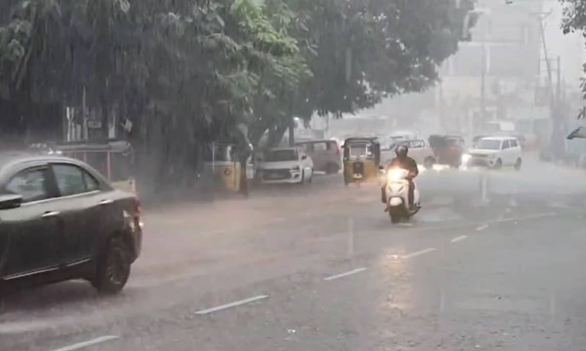 Heavy Rain Lashes Hyderabad, Traffic Chaos and Public Hardship