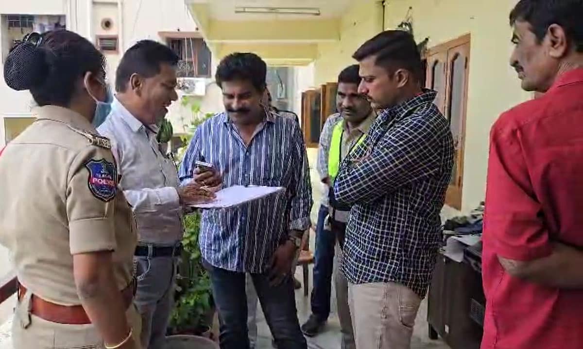 Kukatpally Heist: 80 Tolas of Gold Looted from Retired Employee’s House