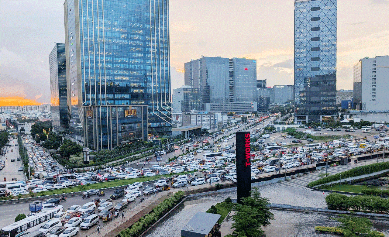 Heavy Rain Sparks Citywide Traffic Gridlock, Cyberabad Police Call for Remote Work for IT Employees