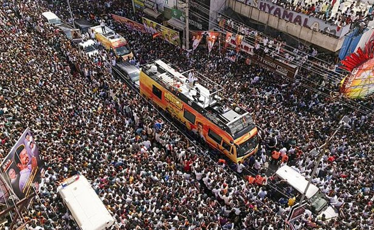 Karur stampede: TN Police constitute two teams to arrest TVK leader