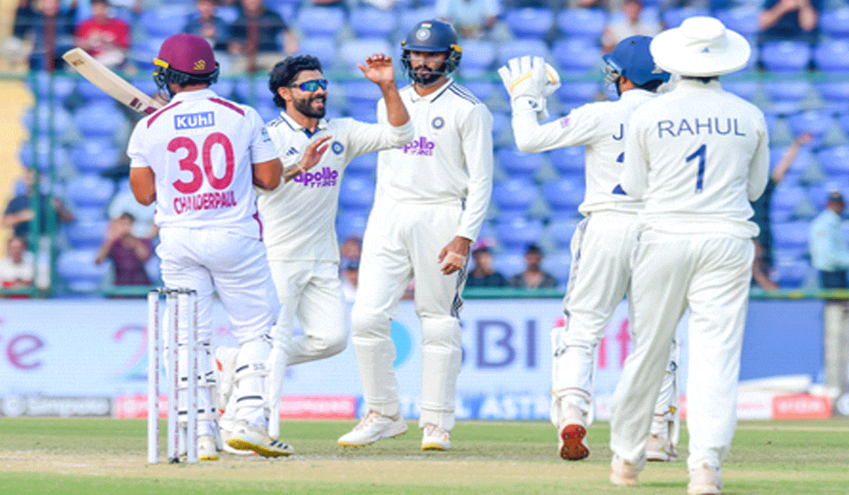 2nd Test: Jadeja and Kuldeep strike to reduce West Indies to 140/4, trail India by 378 runs
