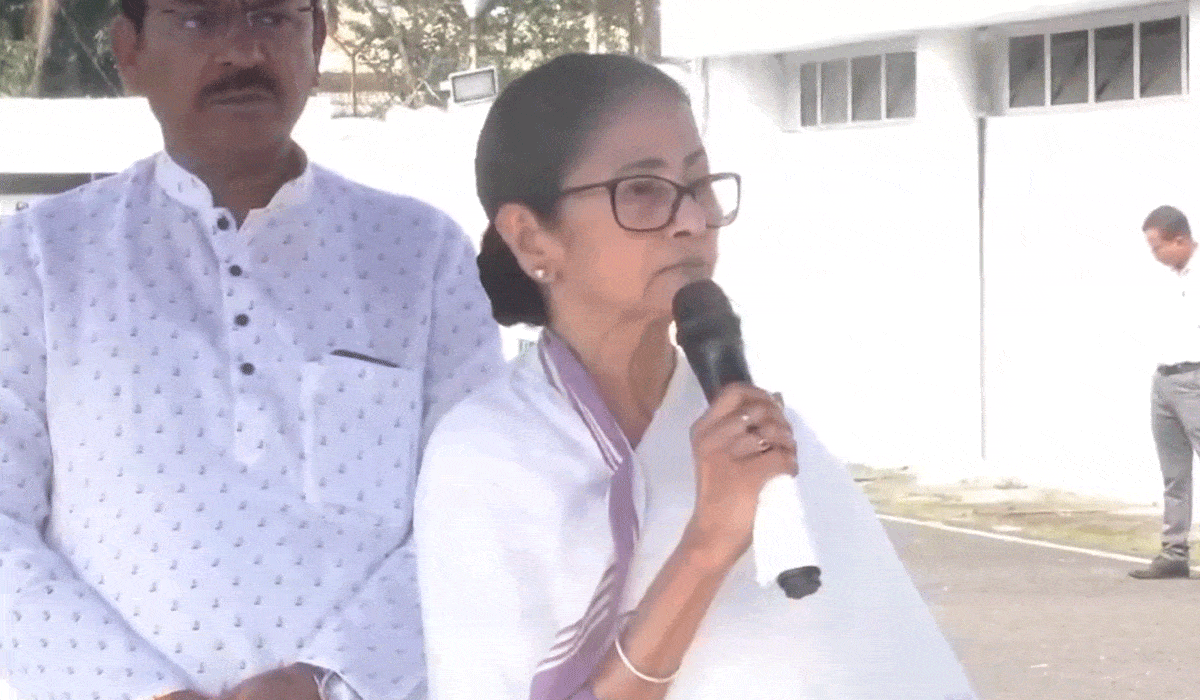 Girls shouldn't be allowed to go out at night: Mamata Banerjee on Durgapur gang-rape incident