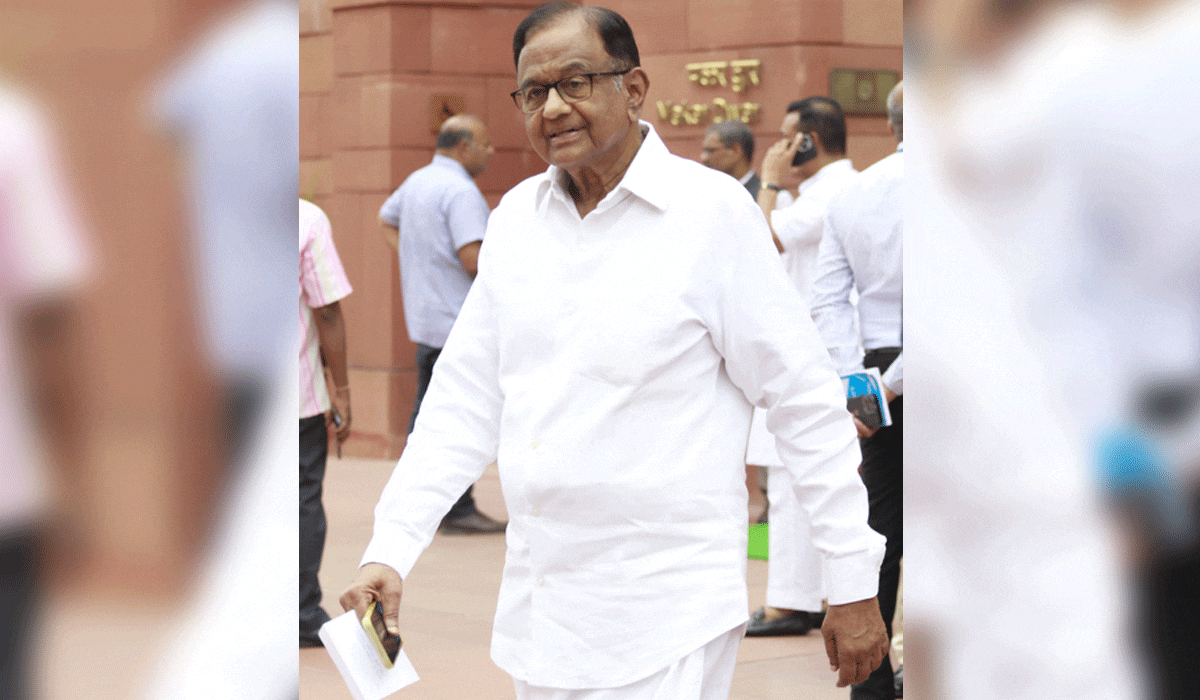 Chidambaram criticises EC over final Bihar electoral rolls, poses six questions