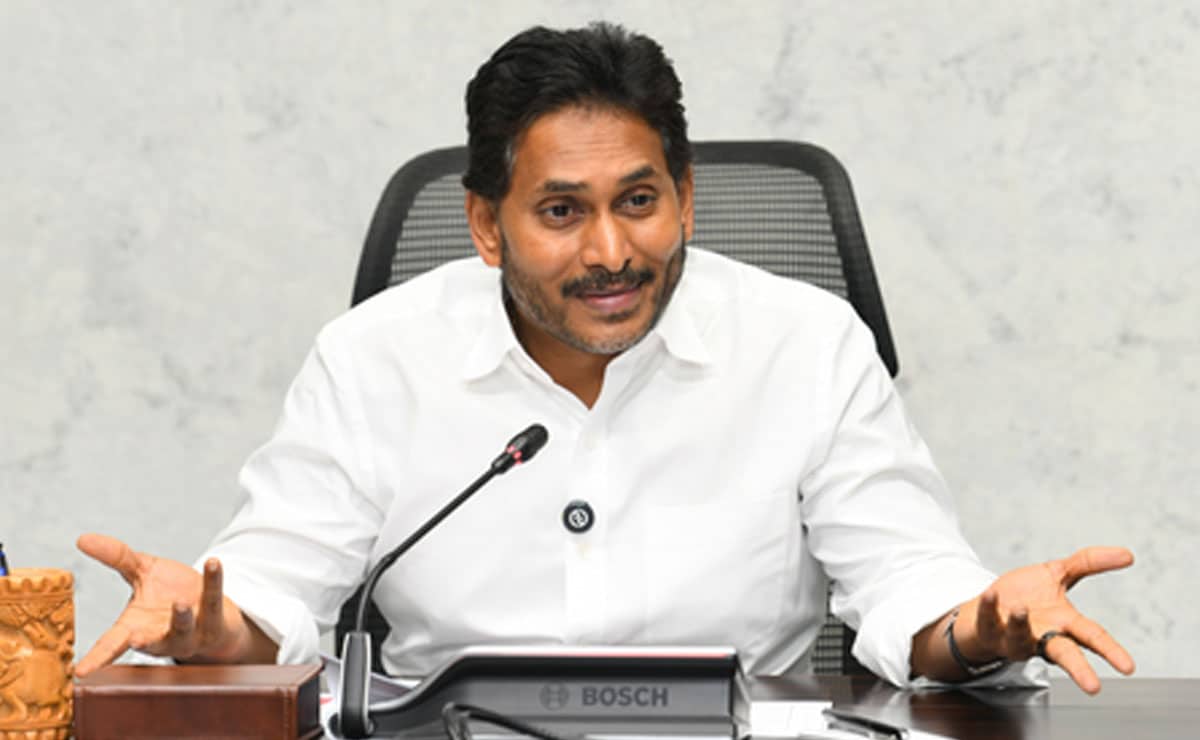 Jagan accuses CM Naidu of turning Andhra into 'number one' state in spurious liquor