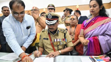 Shivadhar Reddy takes charge as Telangana DGP