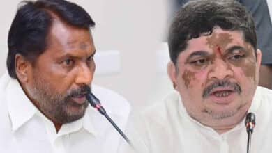 Congress Leaders Ponnam Prabhakar and Adluri Laxman End Rift After Reconciliation Meeting